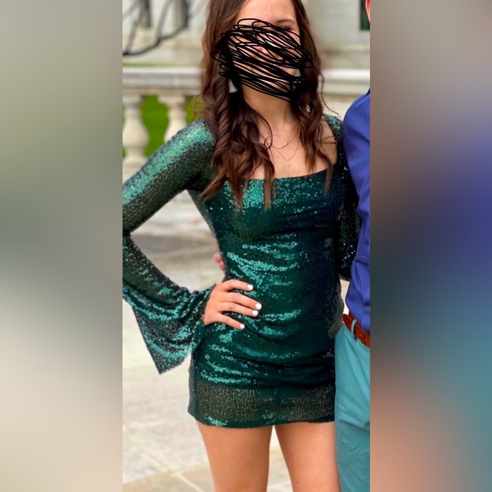 Lucy in the Sky forest green sequin formal/homecoming dress